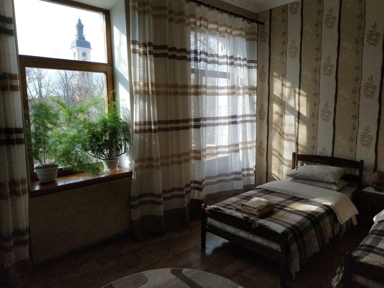 Apartment In The Center Of Old Town Kamjanez-Podilskyj Exterior foto